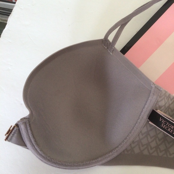 VICTORIAS SECRET LIGHTLY LINED DEMI BRA NWT SIZE  32DD - Picture 11 of 16